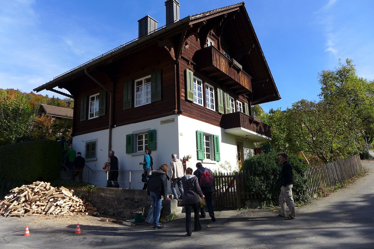 Liegenschaft in Wald mit Lehmverputze.JPG