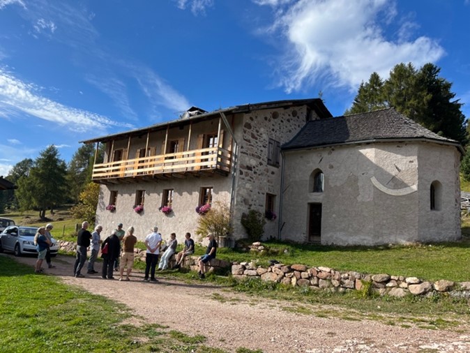 2023-10-03 10 Ehemaliges Kurbad bei Isihütte Oberradein (1).jpg